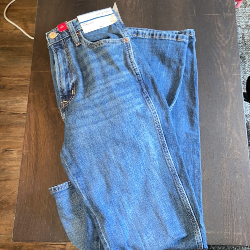 NWT Arizona 90s highest rise straight leg jeans **set of 2**
Size 1,3